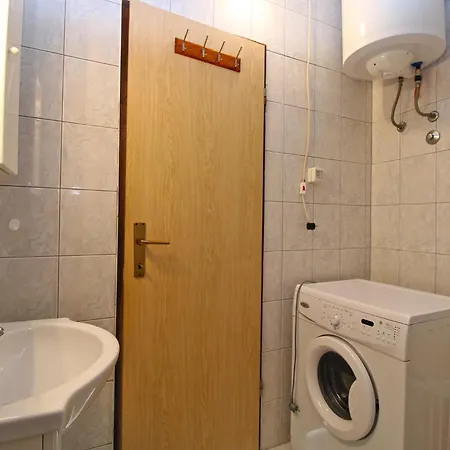 Orange 768 Apartment *