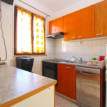 Apartment Orange 768