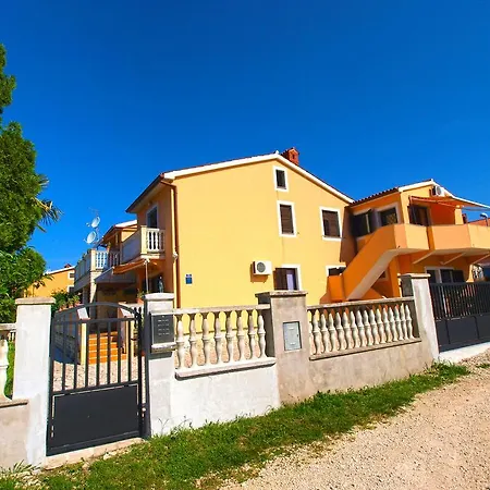 Orange 768 Fažana