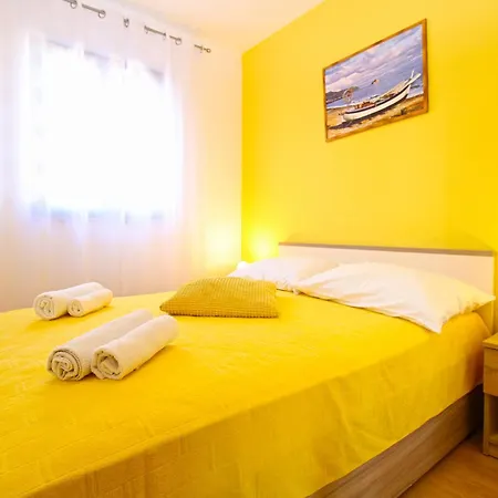 Appartement Orange 768 *